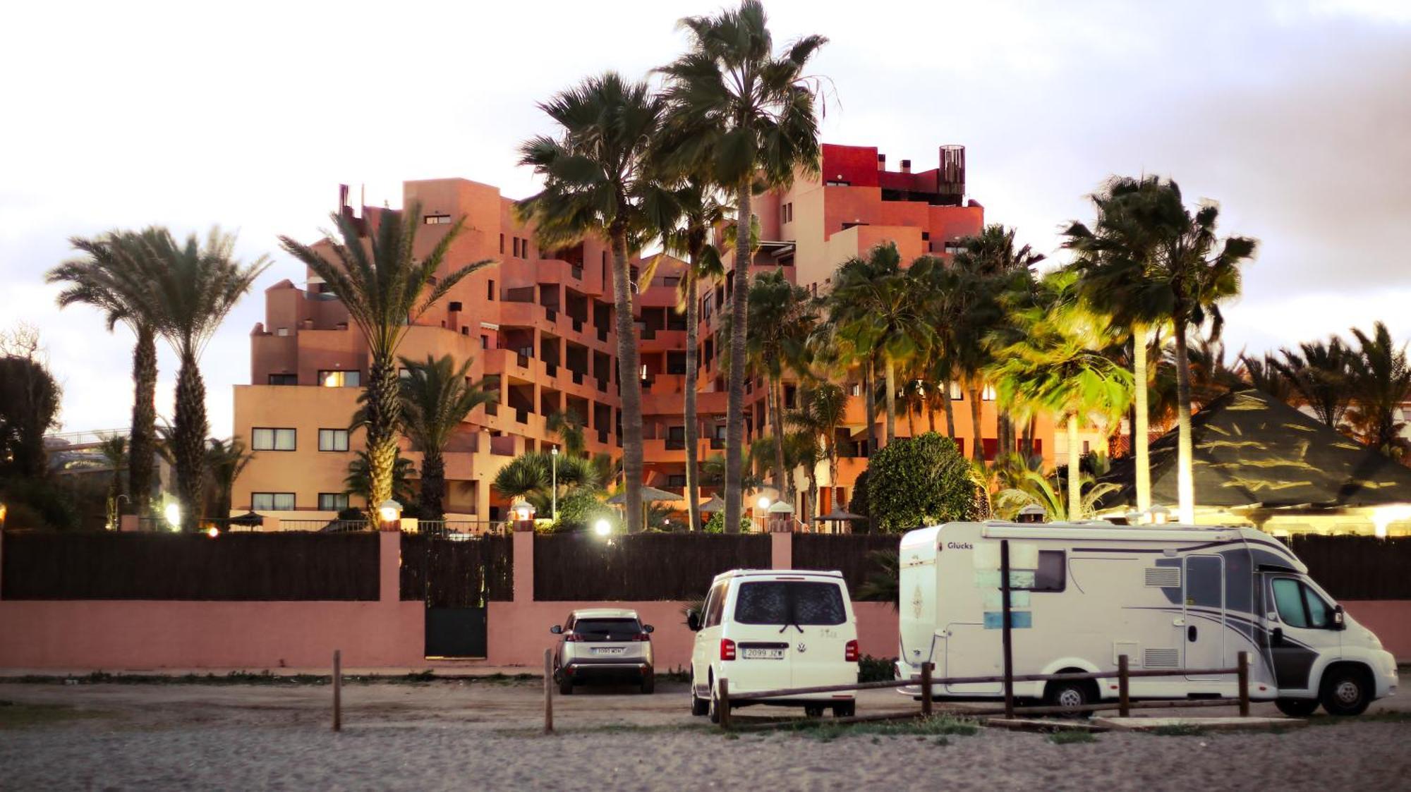 Cn-340 Suites Estepona Exteriör bild