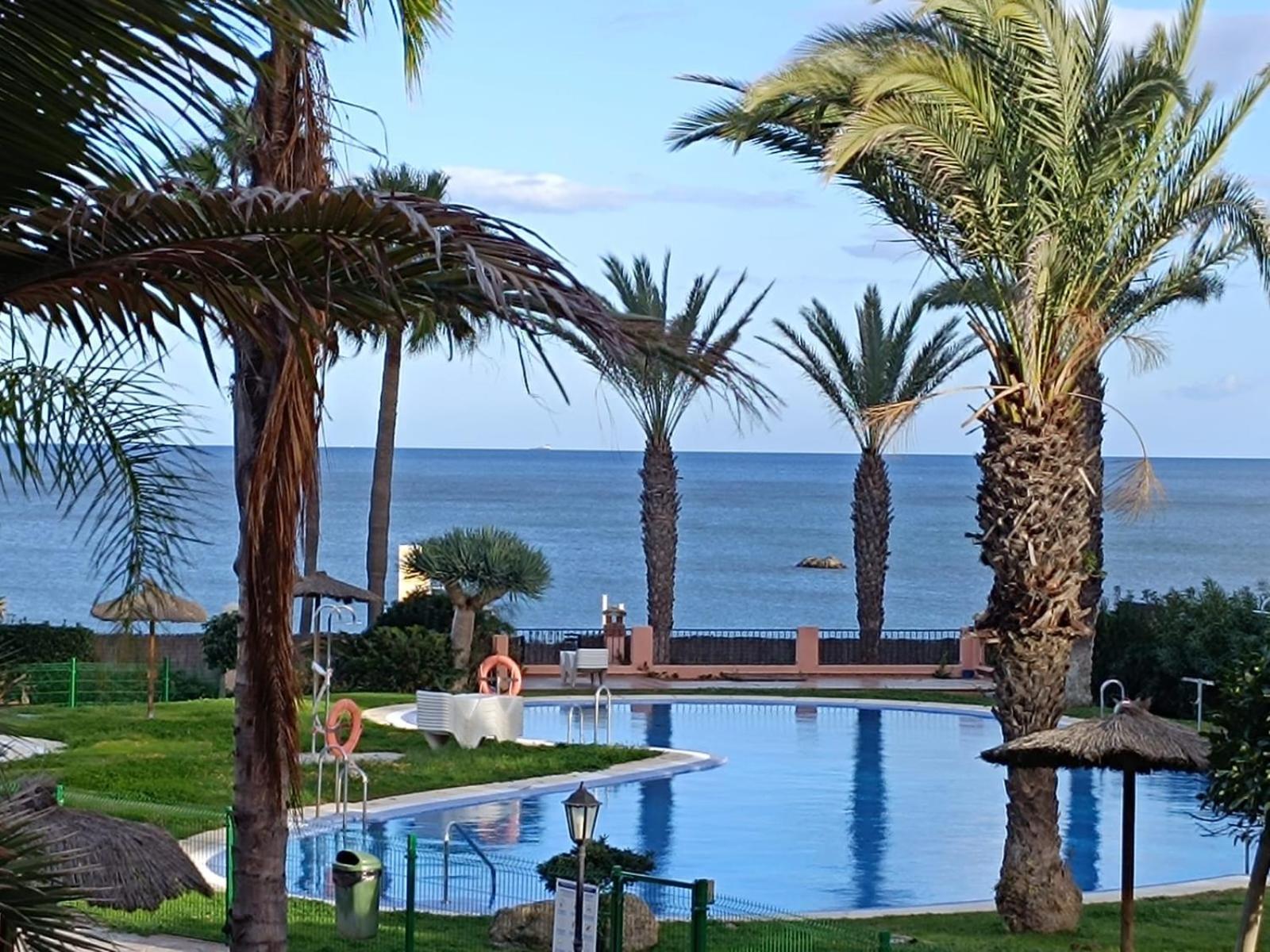 Cn-340 Suites Estepona Exteriör bild